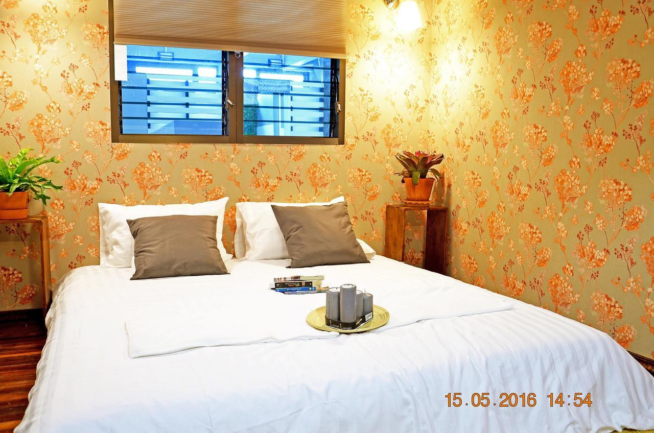 Goodfellas Thong Lo Hostel #Check In Time Needed# Bangkok Esterno foto