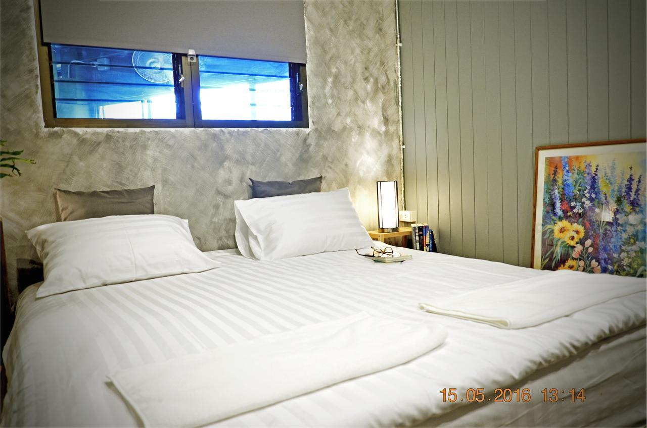 Goodfellas Thong Lo Hostel #Check In Time Needed# Bangkok Esterno foto