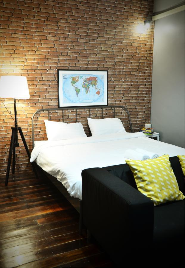 Goodfellas Thong Lo Hostel #Check In Time Needed# Bangkok Esterno foto