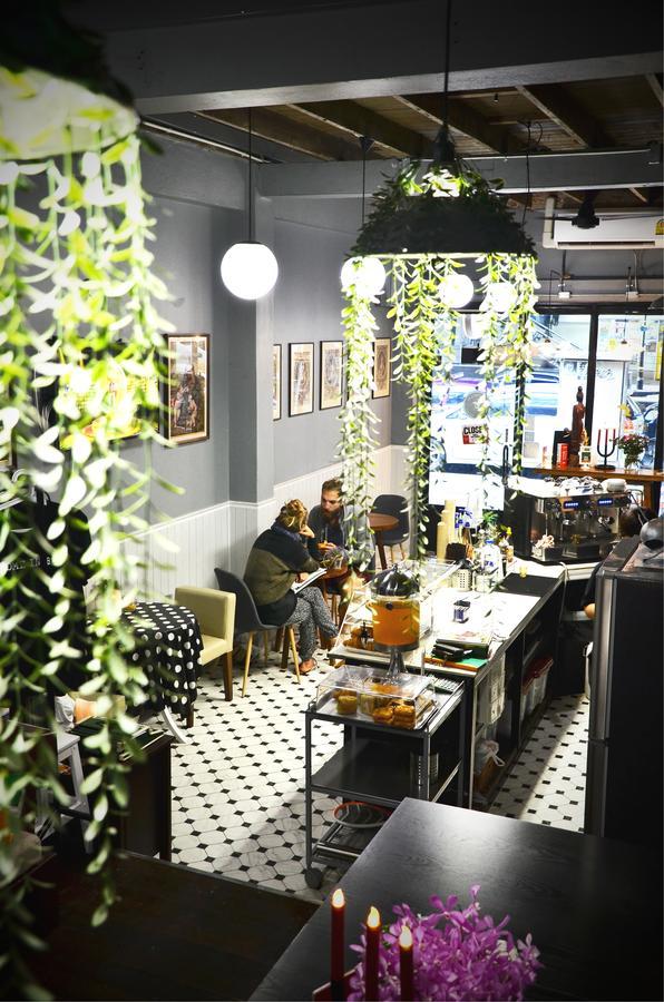 Goodfellas Thong Lo Hostel #Check In Time Needed# Bangkok Esterno foto